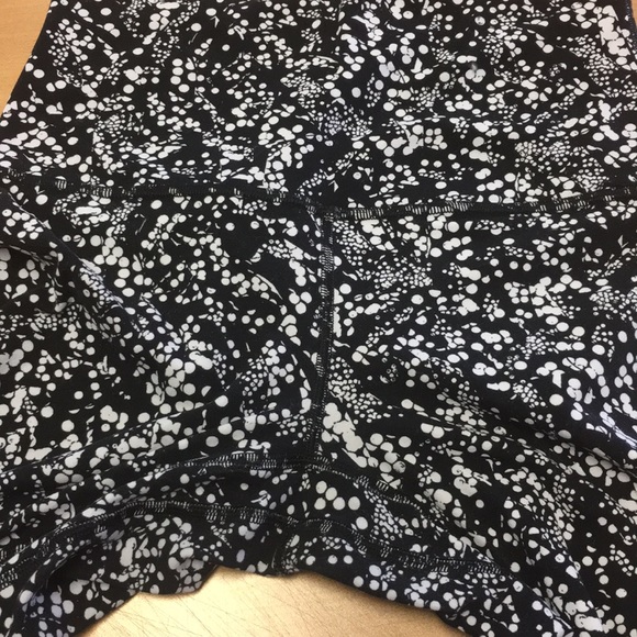 Lululemon Align Black white 7/8 pants Sz 4 - Picture 3 of 4
